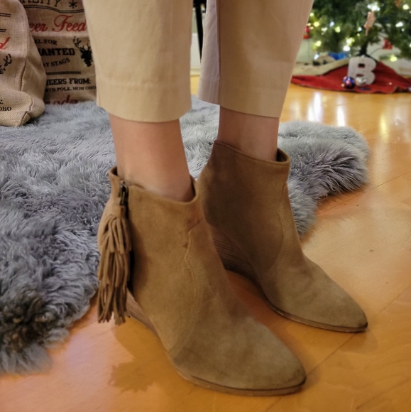 Suede booties - Picture 5 of 15